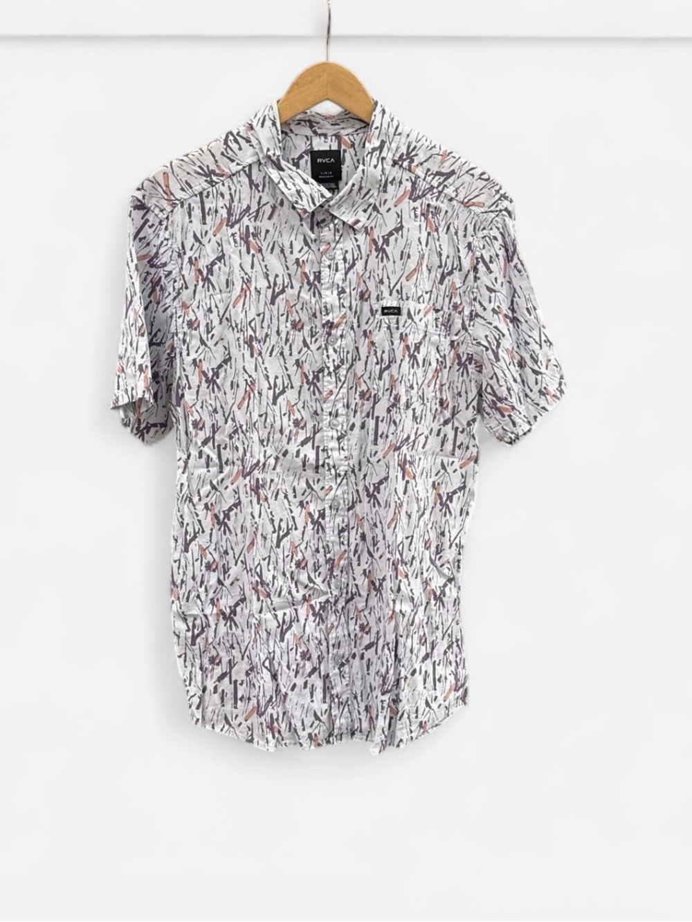 RVCA Men’s shirt size L Abstract Print Short Sleeve Button-Down preppy casual